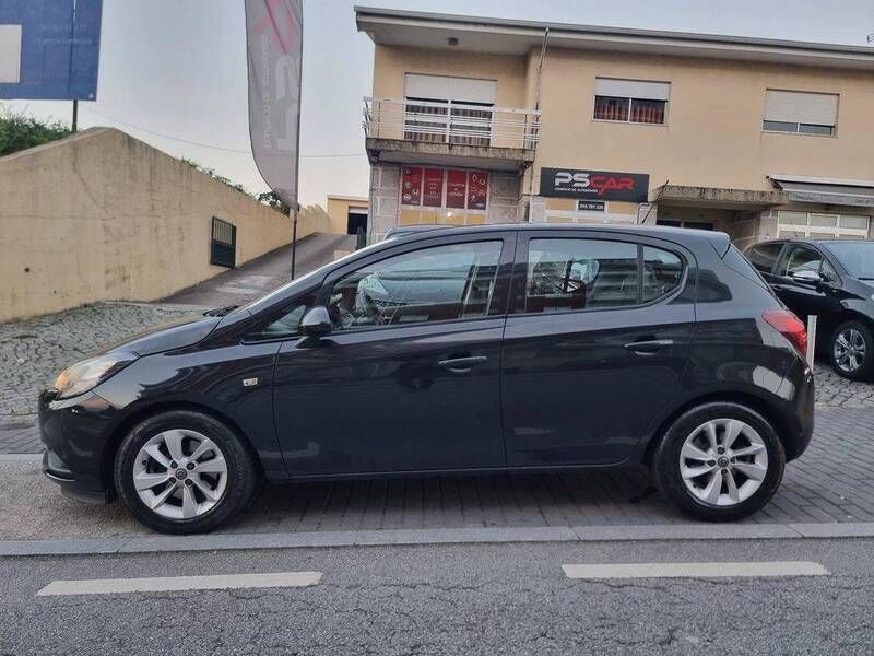 Usado Opel Corsa Business Edition 95 HP (69 kW) 2016 Preto Citadino