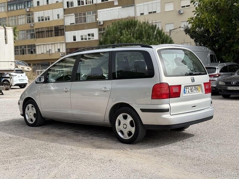 Usado Seat Alhambra 115 HP (84 kW) 2001 Cinza Monovolume