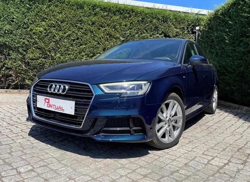 Azul Usado 2019 Audi A3 S-Line Sedan | € 21.990 (Preço justo) - Imagem 1/4