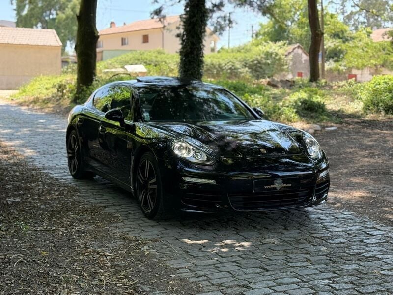 Preto Usado 2015 Porsche Panamera Edition Sedan | € 51.490 (Preço justo) - Imagem 1/4