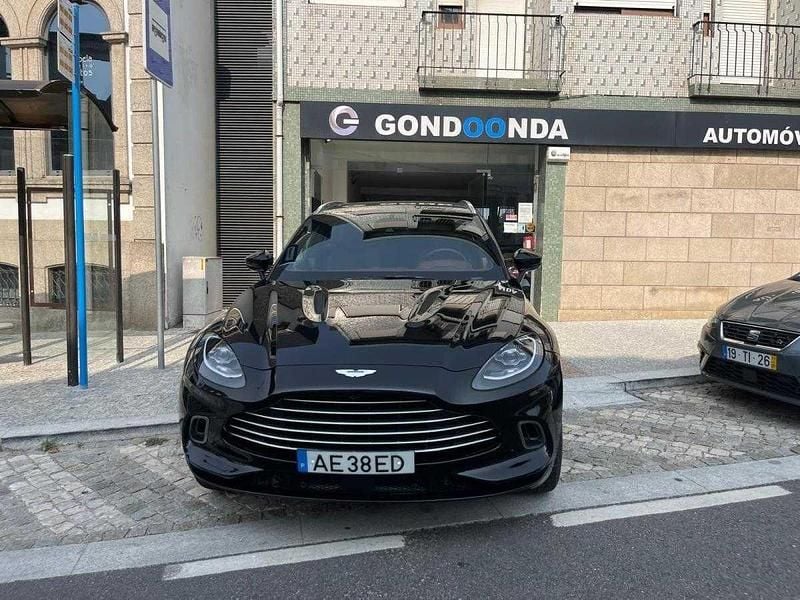 Usado Aston Martin DBX 550 HP (404 kW) 2020 Preto SUV
