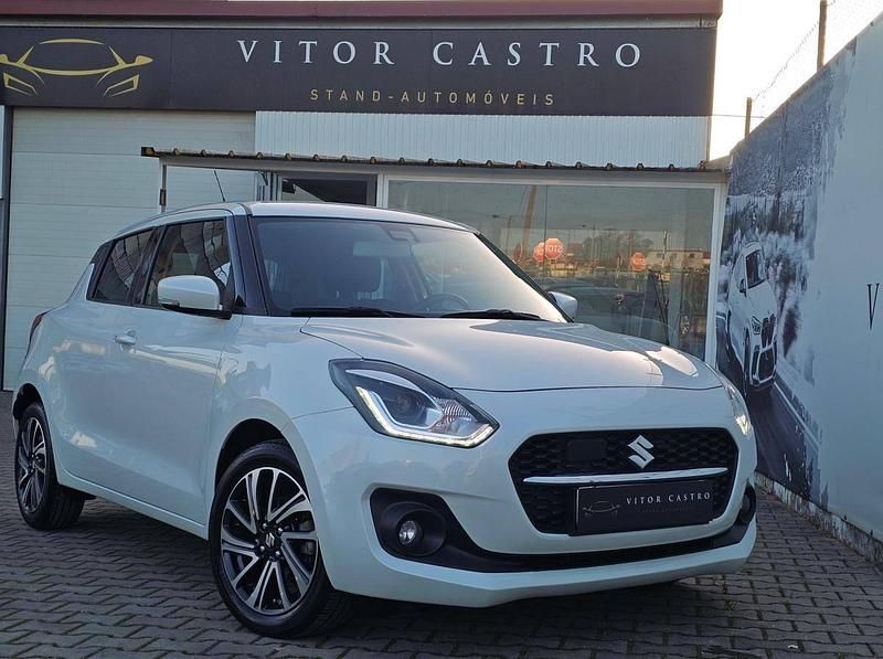 Usado Suzuki Swift 82 HP (60 kW) 2023 Branco Citadino