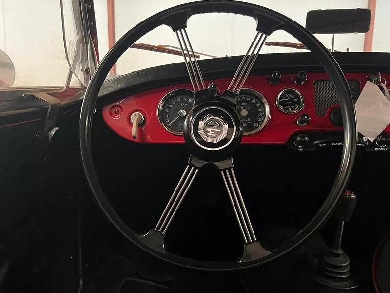 Usado MG MGA 68 HP (50 kW) 1957 Vermelho Cabrios