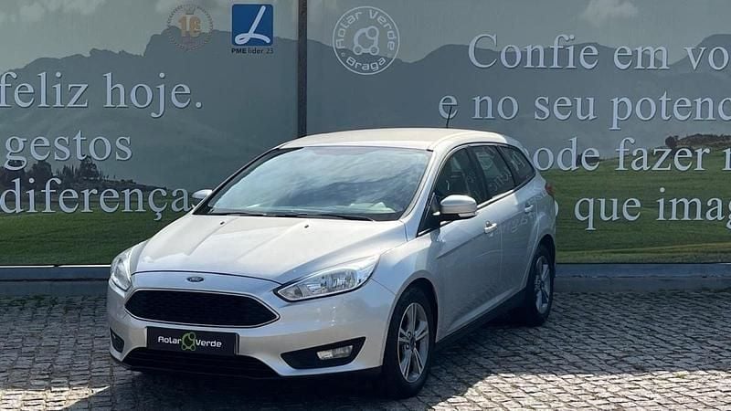 Cinzento Usado 2018 Ford Focus Carrinha | € 13.000 (Bom preço) - Imagem 1/4