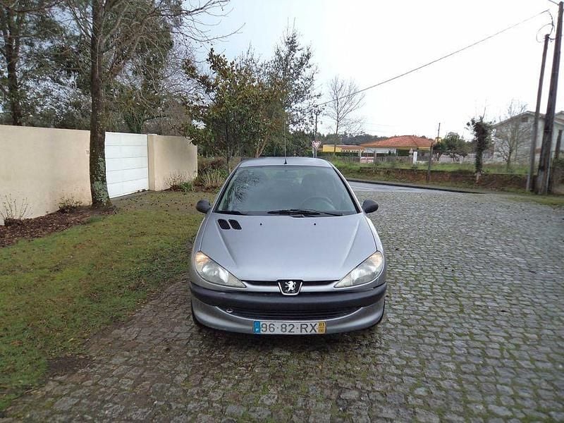 Usado Peugeot 206 60 HP (44 kW) 2001 Sedan