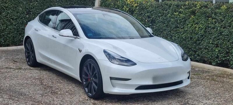 Branco Usado 2019 Tesla Model 3 Performance Sedan | € 25.300 (Preço justo) - Imagem 1/4
