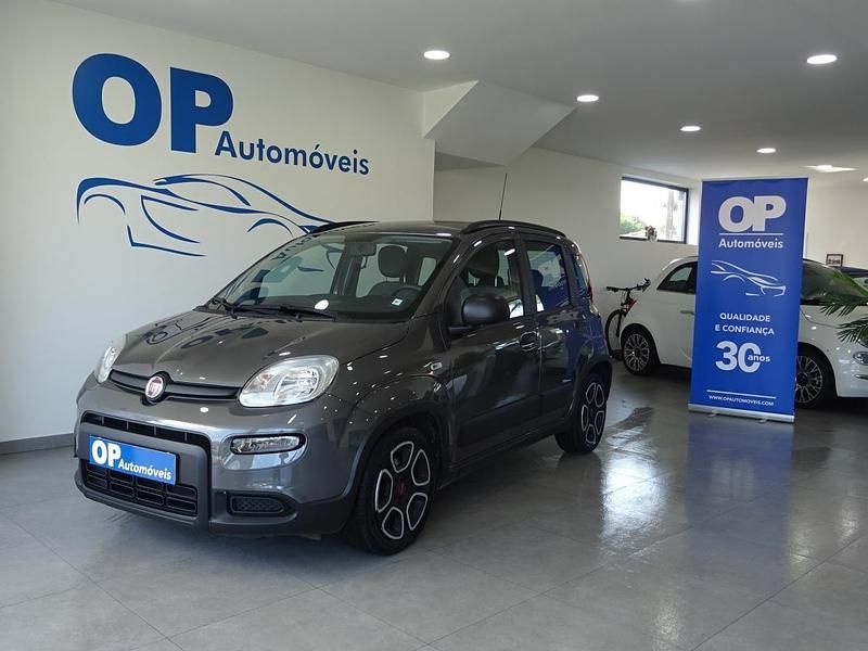 Cinzento Usado 2022 Fiat Panda | € 12.150 (Preço justo) - Imagem 1/4