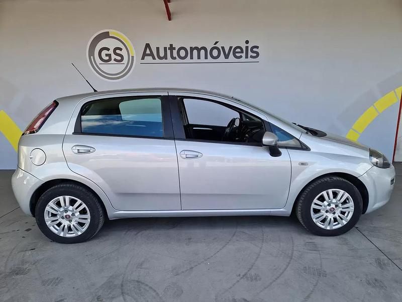 Usado Fiat Punto Lounge 77 HP (56 kW) 2014 Cinza Citadino