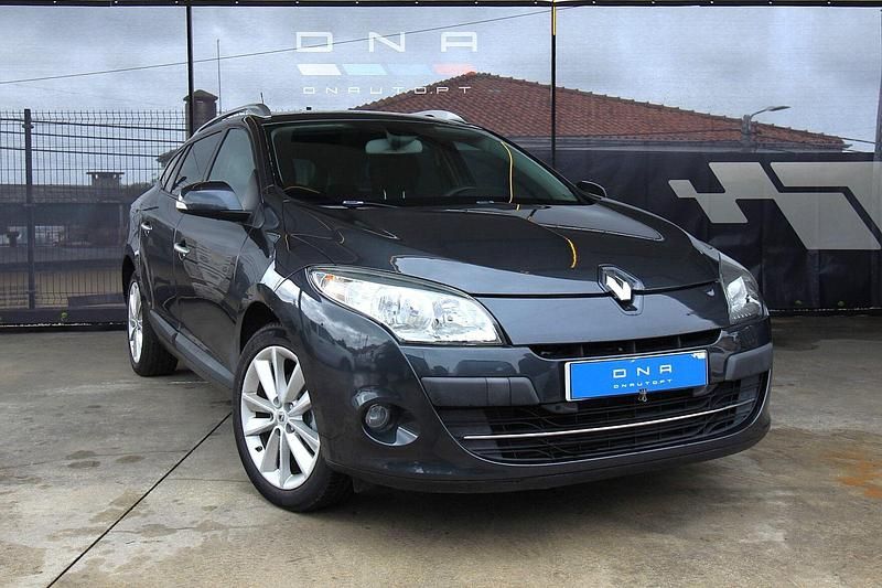 Cinza Usado 2010 Renault Mégane GrandTour Dynamique Carrinha | € 7.980 (Preço elevado) - Imagem 1/4