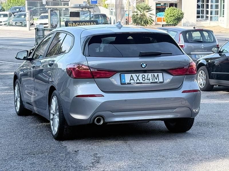 Usado BMW 116 Advantage 116 HP (85 kW) 2023 Cinza Citadino