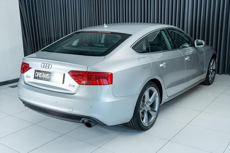 Usado Audi A5 Sportback 170 HP (125 kW) 2014 Cinzento Citadino