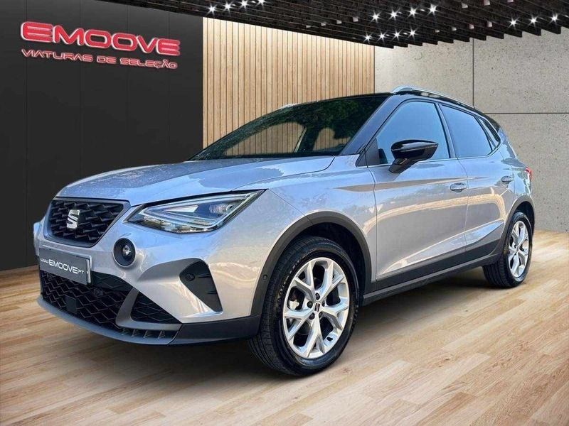 Branco Usado 2022 Seat Arona FR SUV | € 19.450 (Preço justo) - Imagem 1/4