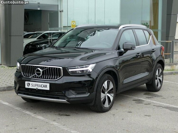 Preto Usado 2020 Volvo XC40 Inscription SUV | € 33.990 (Preço justo) - Imagem 1/1