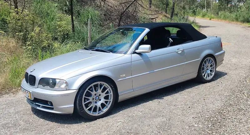 Cinzento Usado 2001 BMW 320 Cabriolet Cabrios | € 11.500 - Imagem 1/4