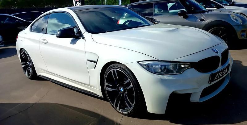 Branco Usado 2015 BMW 420 Coupé | € 21.000 (Caro) - Imagem 1/4