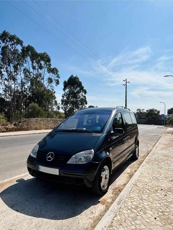 Preto Usado 2002 Mercedes Vaneo Monovolume | € 4.400 - Imagem 1/4