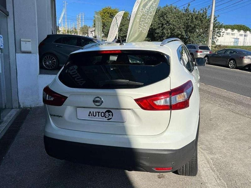 Usado Nissan Qashqai 130 HP (95 kW) 2016 Branco SUV