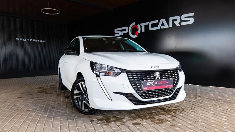Branco Usado 2023 Peugeot 208 Active Citadino | € 16.190 (Preço justo) - Imagem 1/4