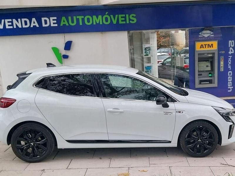 Usado Mitsubishi Colt 143 HP (105 kW) 2025 Branco Citadino
