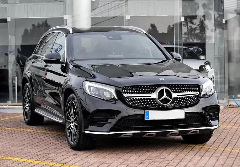 Preto Usado 2017 Mercedes GLC250 AMG line Coupé | € 36.990 (Preço justo) - Imagem 1/4