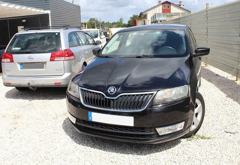 Usado 2014 Skoda Rapid Ambition Sedan | € 4.990 (Preço justo) - Imagem 1/3