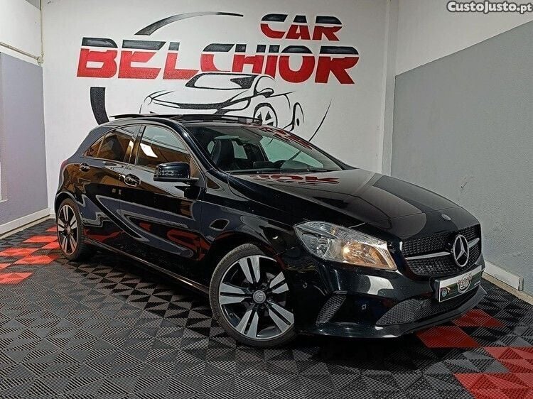 Preto Usado 2017 Mercedes A180 Urban Citadino | € 16.990 (Preço justo) - Imagem 1/1