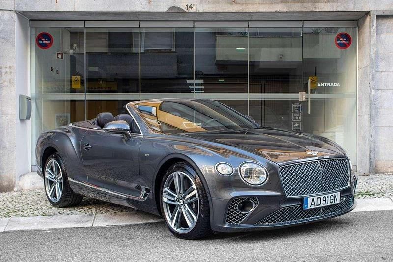 Usado Bentley Continental 550 HP (404 kW) 2020 Cinzento