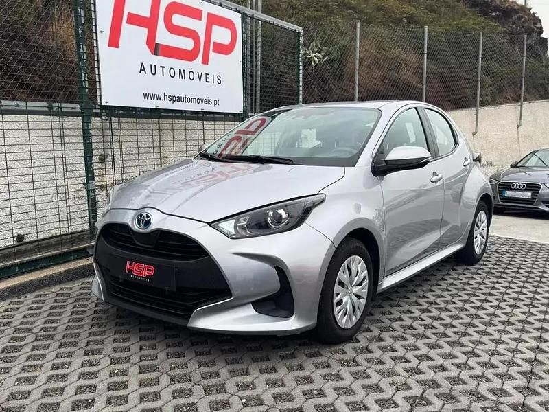 Cinza prata Usado 2022 Toyota Yaris Hybrid Comfort | € 22.990 (Caro) - Imagem 1/4
