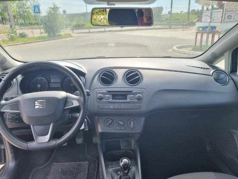 Usado Seat Ibiza Style 75 HP (55 kW) 2015 Cinzento