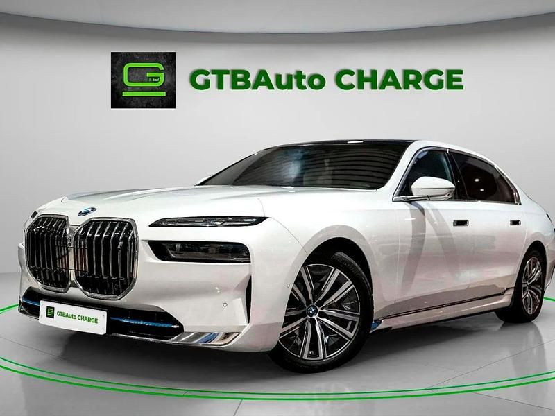 Branco Usado 2023 BMW i7 Sedan | € 102.100 - Imagem 1/4