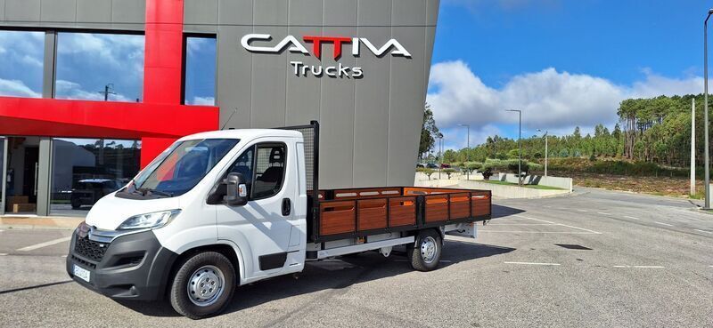 Branco Usado 2019 Citroën Jumper Monovolume | € 19.500 (Caro) - Imagem 1/4