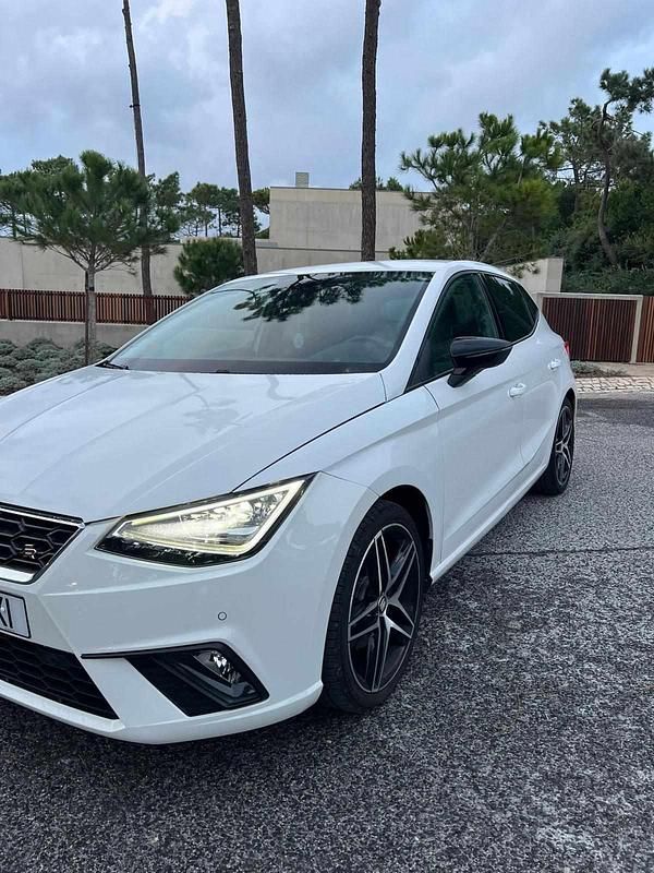 Usado Seat Ibiza 110 HP (80 kW) 2021 Branco Citadino