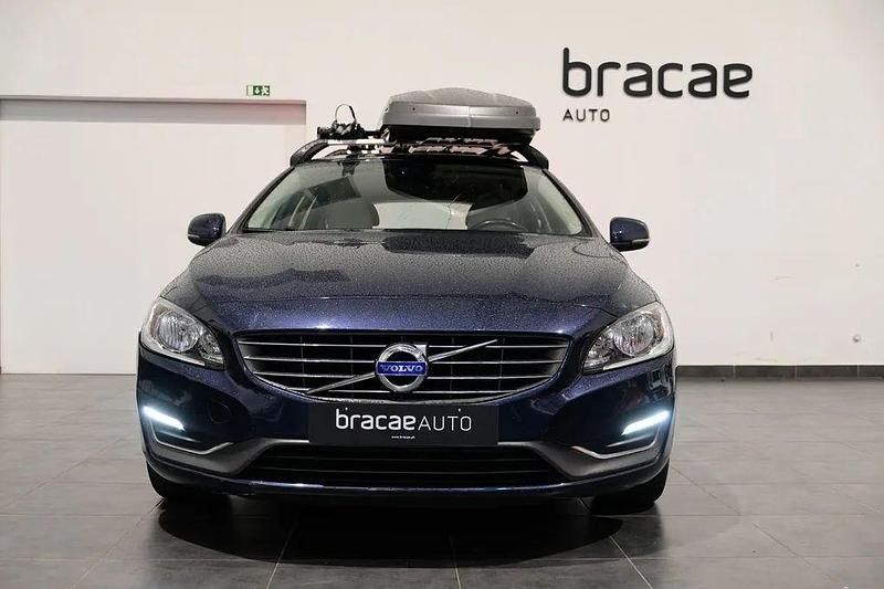 Usado Volvo V60 Summum 115 HP (84 kW) 2015 Azul Carrinha
