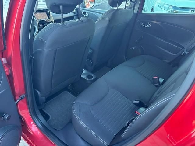 Usado Renault Clio IV LIMITED 90 HP (66 kW) 2016 Vermelho Citadino