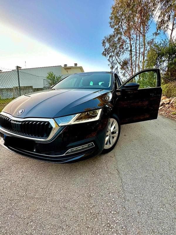 Preto Usado 2021 Skoda Octavia Carrinha | € 16.500 (Bom preço) - Imagem 1/4
