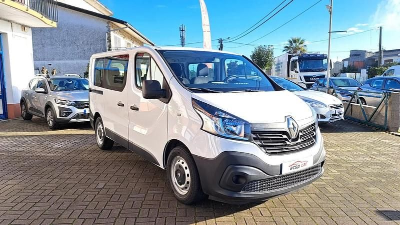 Branco Usado 2017 Renault Trafic Monovolume | € 21.900 (Caro) - Imagem 1/4