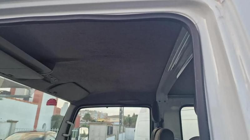 Usado Nissan Cabstar 130 HP (95 kW) 2008 Branco Pickup