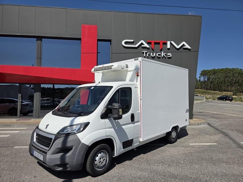 Branco Usado 2018 Peugeot Boxer Van | € 18.900 (Preço justo) - Imagem 1/4