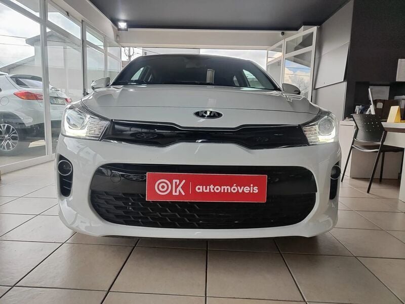 Usado Kia Rio 120 HP (88 kW) 2018 Branco Citadino