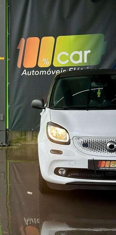 Usado Smart ForFour Electric Drive 60 kW (82 HP) 2019 Branco