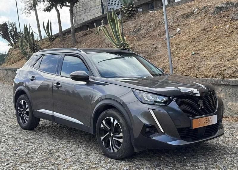 Cinzento Usado 2021 Peugeot 2008 SUV | € 17.650 (Preço justo) - Imagem 1/4