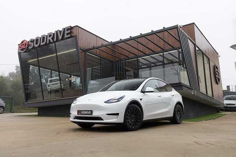 Branco Usado 2022 Tesla Model Y SUV | € 34.900 (Preço justo) - Imagem 1/4