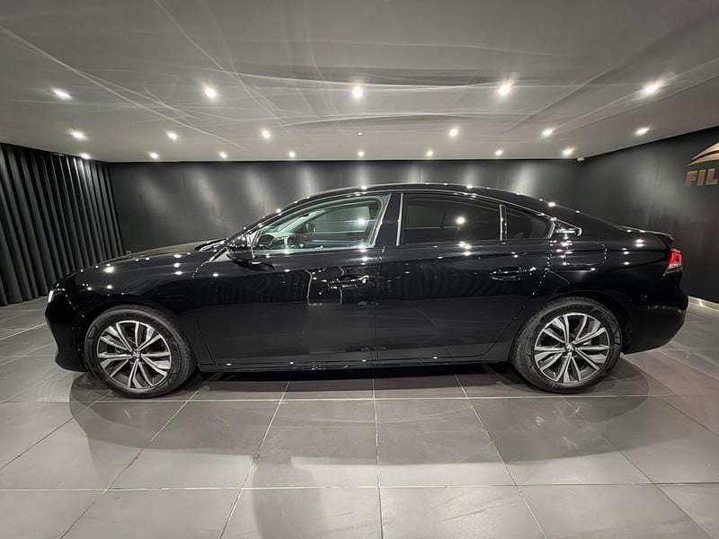 Usado Peugeot 508 Allure 225 HP (165 kW) 2022 Preto Sedan