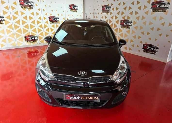 Preto Usado 2013 Kia Rio | € 7.499 (Preço justo) - Imagem 1/4