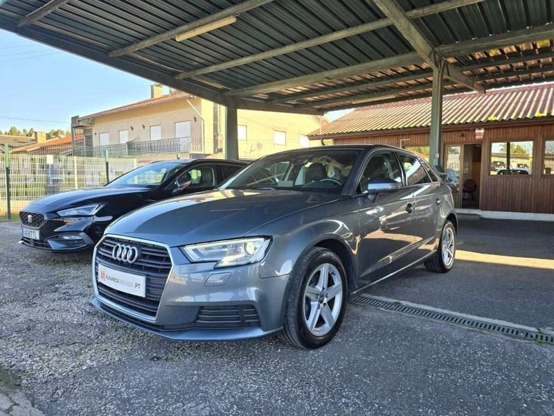 Cinzento Usado 2020 Audi A3 Citadino | € 18.990 (Bom preço) - Imagem 1/4