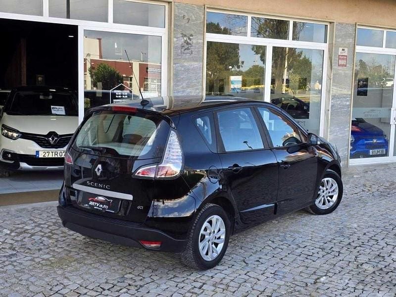 Usado Renault Scénic III Dynamique 110 HP (80 kW) 2014 Preto Monovolume