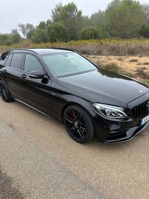 Usado 2016 Mercedes C350e AMG Sedan | € 12.900 - Imagem 1/4