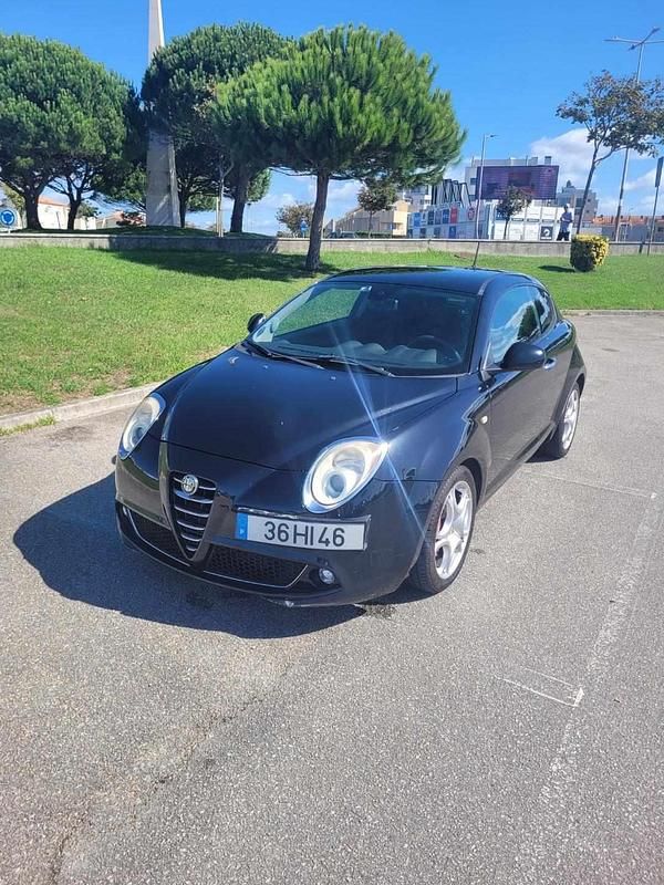 Preto Usado 2009 Alfa Romeo MiTo Citadino | € 5.950 - Imagem 1/4