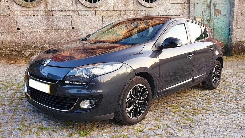 Usado 2013 Renault Mégane III Bose Edition Sedan | € 6.000 (Super Preço) - Imagem 1/4