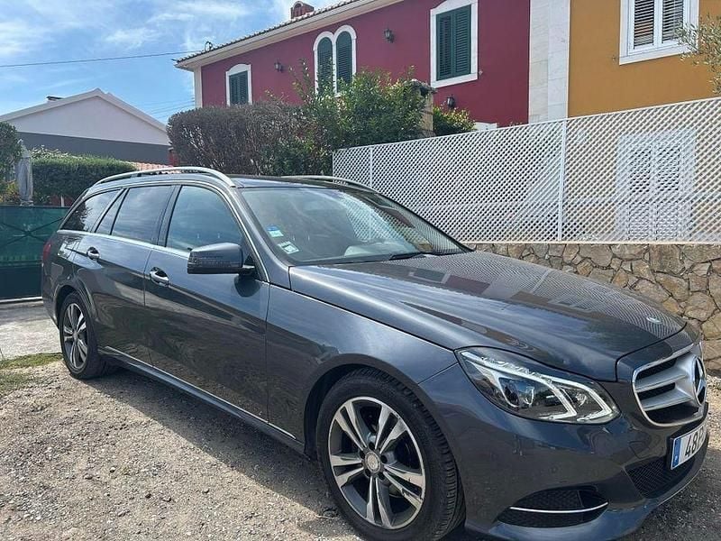 Usado 2014 Mercedes E300 Sedan | € 16.900 (Bom preço) - Imagem 1/4